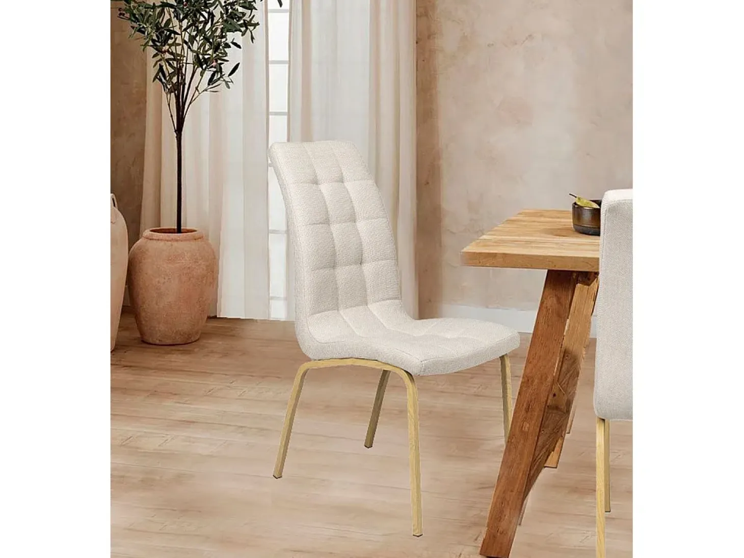 Pack de 4 sillas de 96x42x55 cm de tela con asiento ergonómico en color beige Mabel