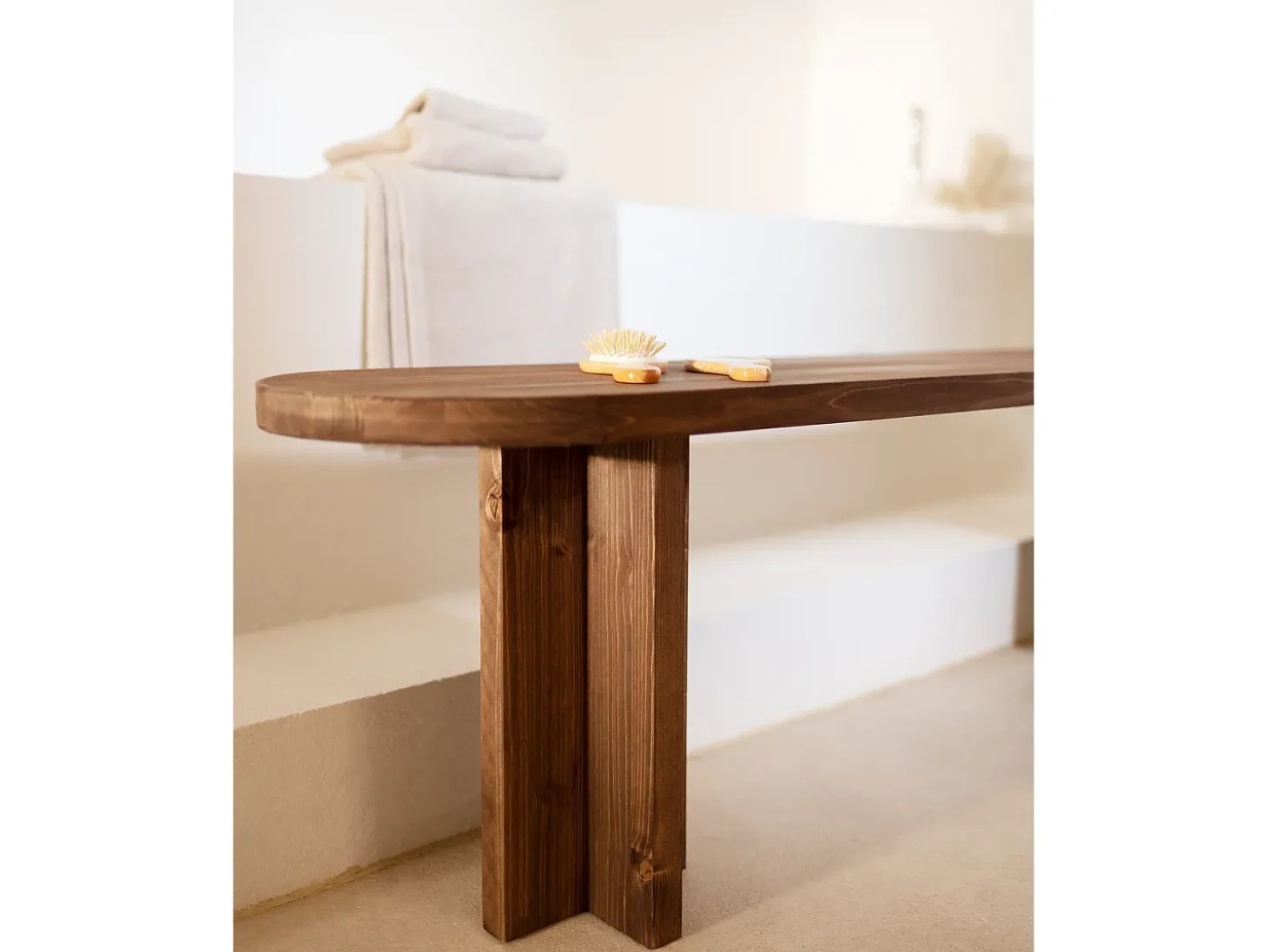 Pack de mesa de comedor de 180x80cm y banco de 140x45cm de madera maciza de abeto Decowood en tono nogal - TOKYO - DECOWOOD
