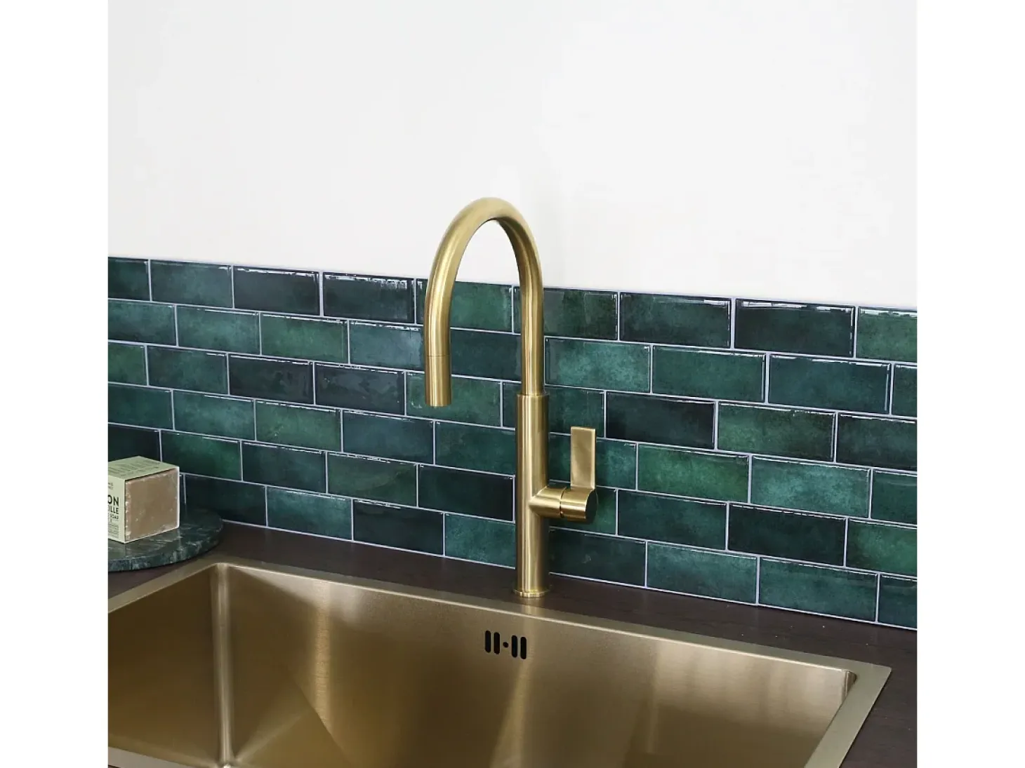 Reflet mezclador para fregadero dorado cepillado Essebagno