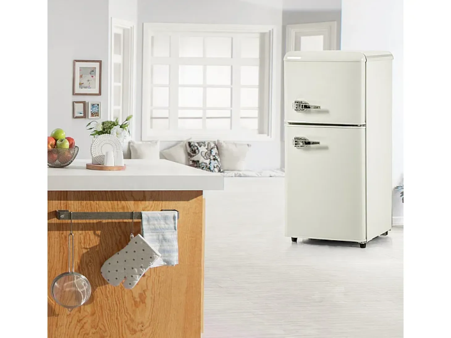 Refrigerador 22L+38L, doble puerta con LED y pies ajustables, clase E, -27°C-13°C, 102 kWh/año, Blanco, 42x45.5x88.8cm