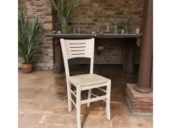 Silla Amelia en madera cruda para pintar con respaldo ancho y asiento de paja