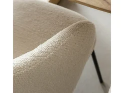 Silla con reposabrazos redondos de tela bouclé y patas de metal Cléa (lote de 2)