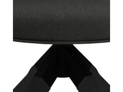 Silla de comedor Aura patas negras con reposabrazos y retorno en color gris oscuro.