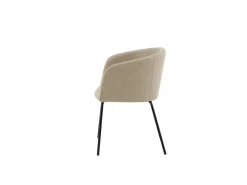 Silla de comedor Berit con reposabrazos beige.