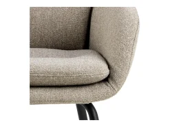 Silla de comedor Dora con reposabrazos tela beige.
