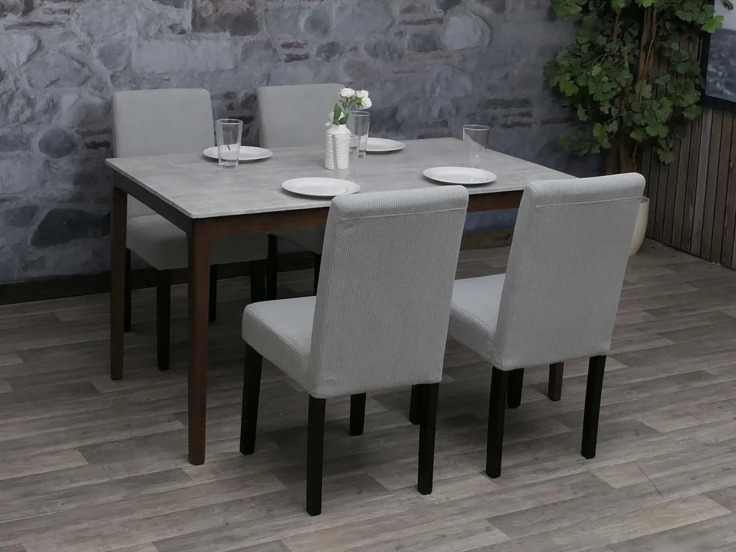 Silla de comedor Littau Cord (set de 4), gris claro, patas oscuras