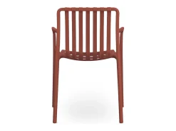 Silla de exterior Iside en plástico rojo ladrillo, confort premium con reposabrazos