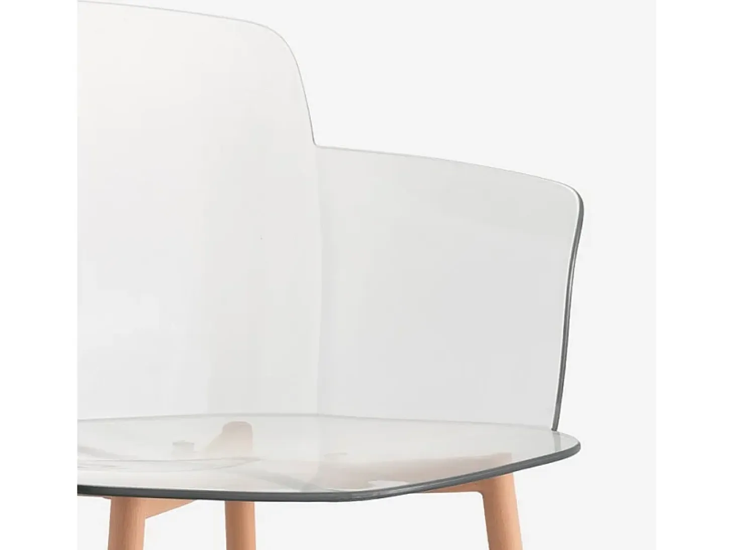 Silla de policarbonato transparente con reposabrazos y patas de madera Suntree - Natural