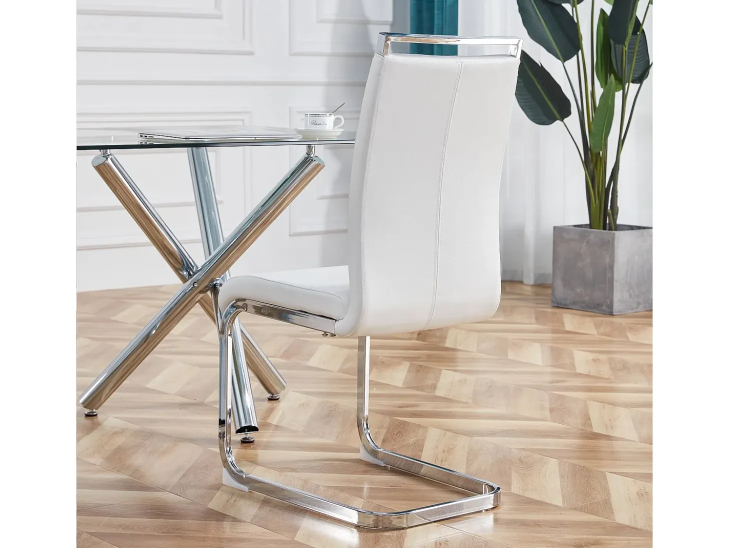 Silla de respaldo alto en polipiel sintética y terciopelo, estructura de metal cromado, juego de 4, color blanco (97 x 51 x 47 cm)