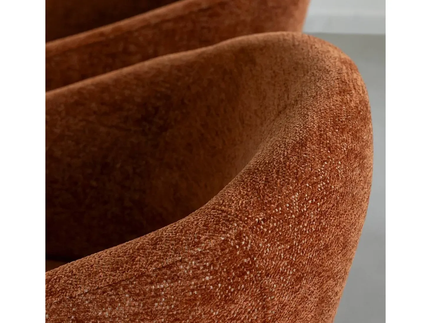Silla de tela terracota con patas de metal Sandy