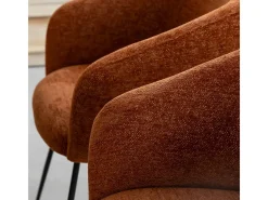 Silla de tela terracota con patas de metal Sandy