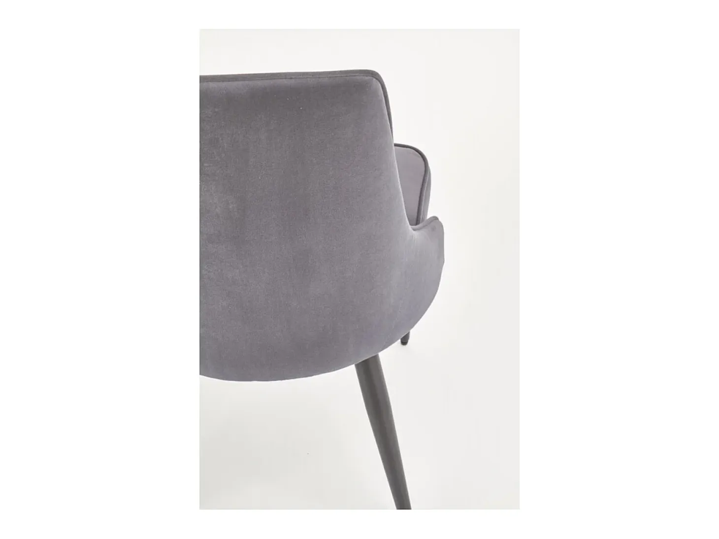 Silla de terciopelo gris oscuro con respaldo acolchado y patas de acero negro COSMOS