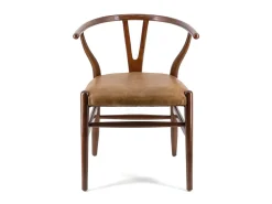 Silla Kuiza de madera maciza marrón y asiento de piel.