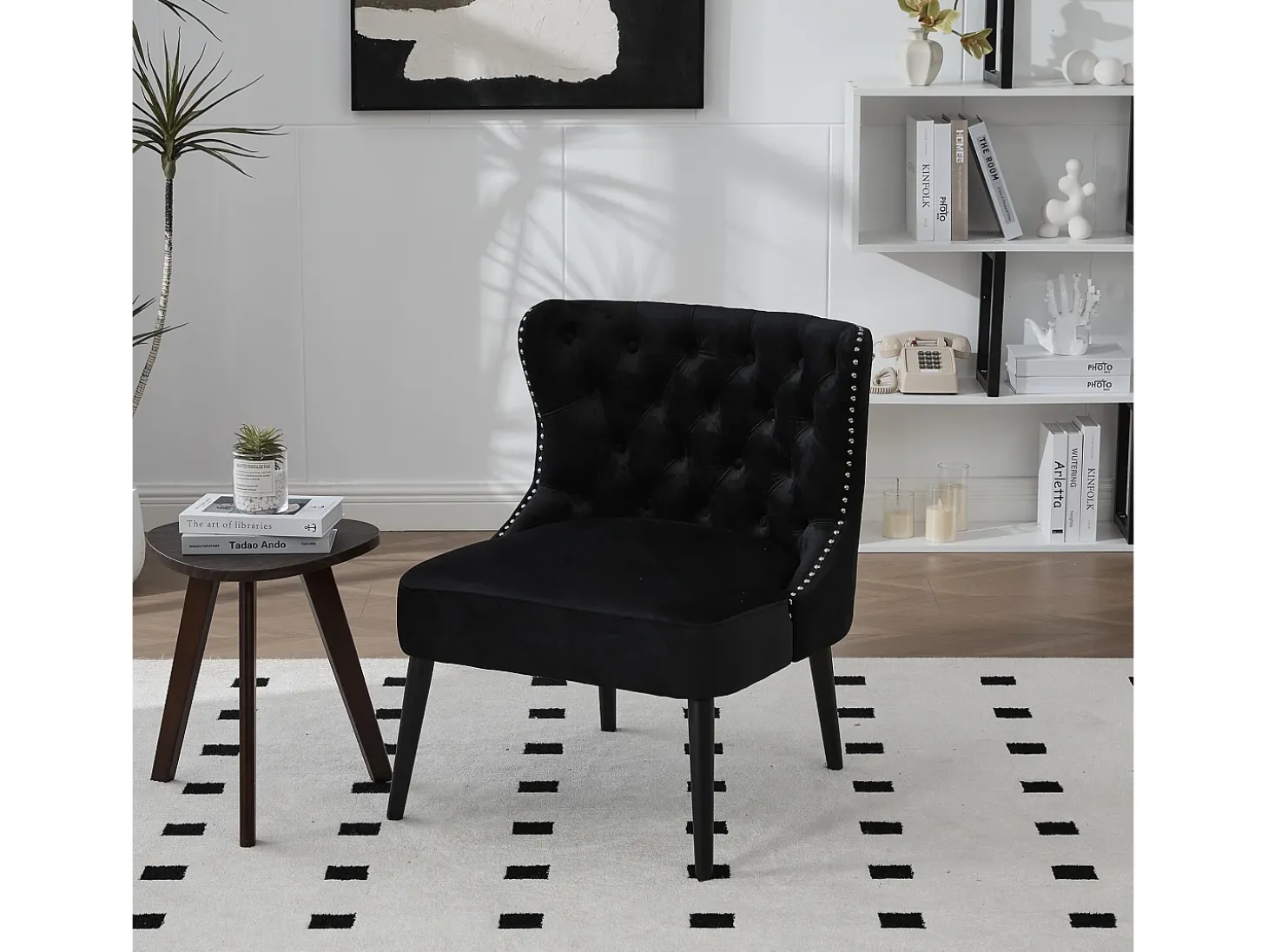 Silla negra - Silla con acabado remachado y patas de madera maciza - terciopelo