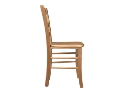 Silla rústica de madera con asiento de nogal claro