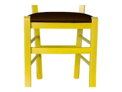 Silla veneciana de madera amarilla con asiento de piel sintética marrón