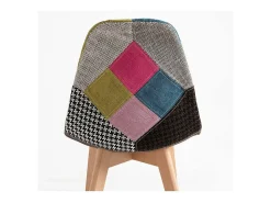 Silla Wany de tela patchwork y patas de haya maciza clara