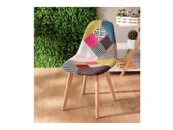 Silla Wany de tela patchwork y patas de haya maciza clara