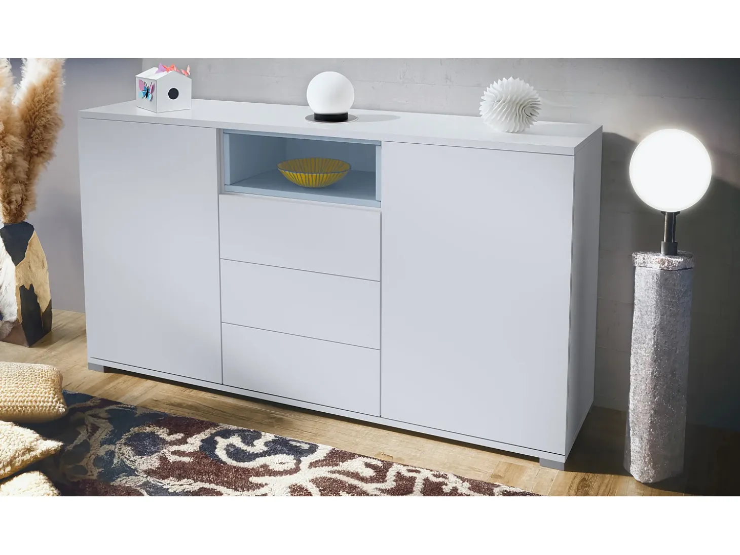 Skadu V2 Cajonera, Cómoda con 2 Puertas, 3 Cajones y 1 Compartimento abierto, blanco mate/mezclilla mate (138,5 x 75,5 x 35 cm)