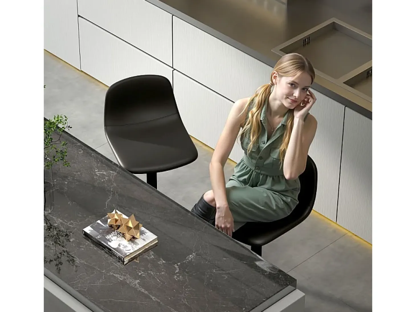 Taburete de bar con respaldo, giratorio 360°, asiento de piel sintética, regulable en altura, diseño moderno, negro (38x38x52-66 cm)