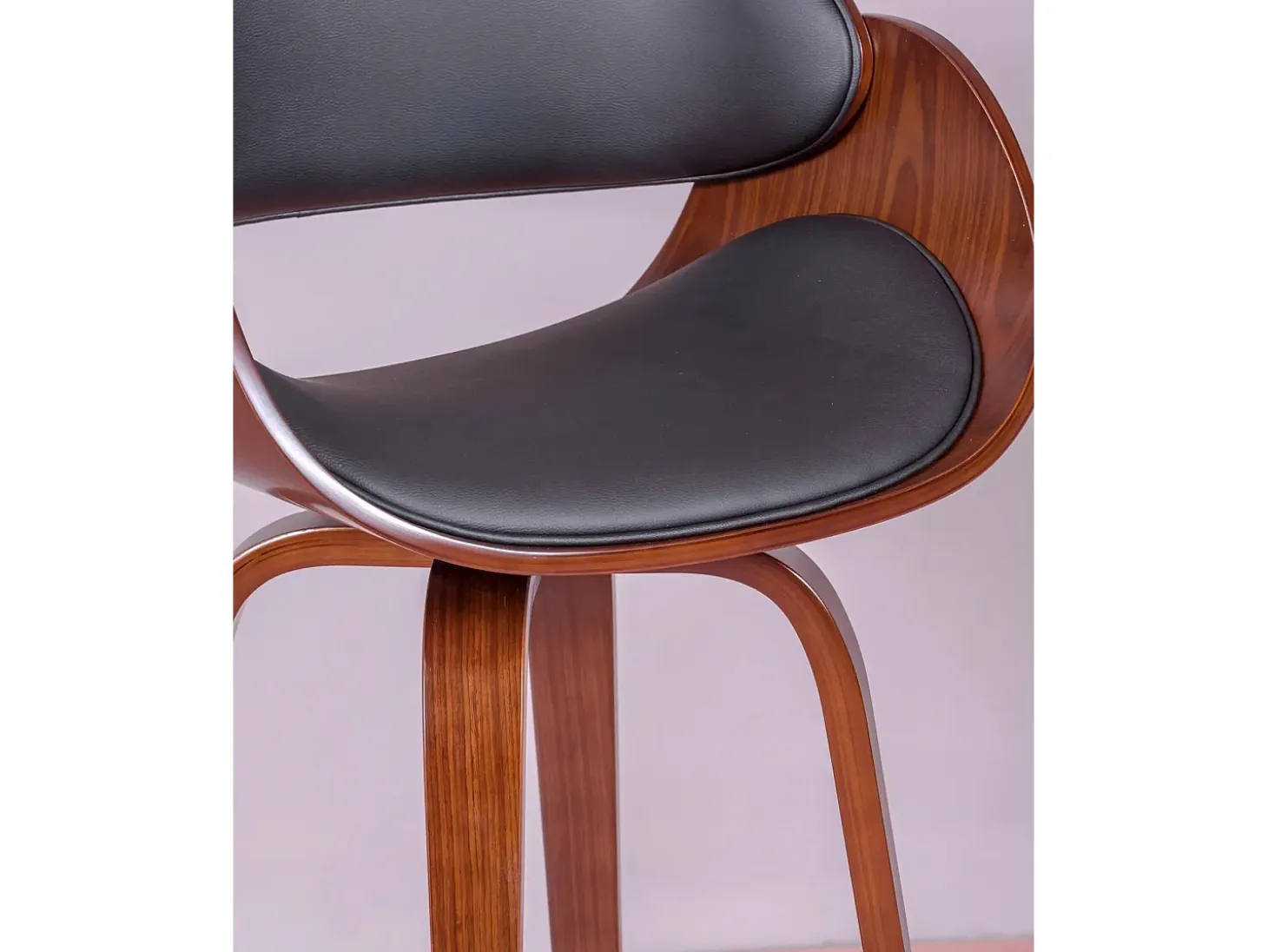Taburete nórdico en madera de nogal con cojín de polipiel (66cm) - Burrow - Negro