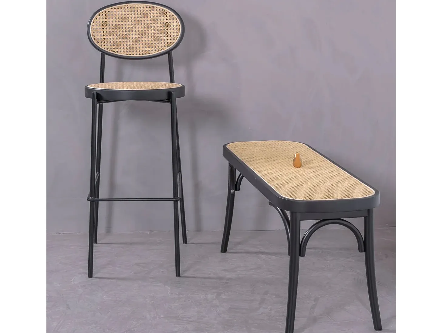 Taburete vintage con diseño clásico en ratán natural - North - Negro