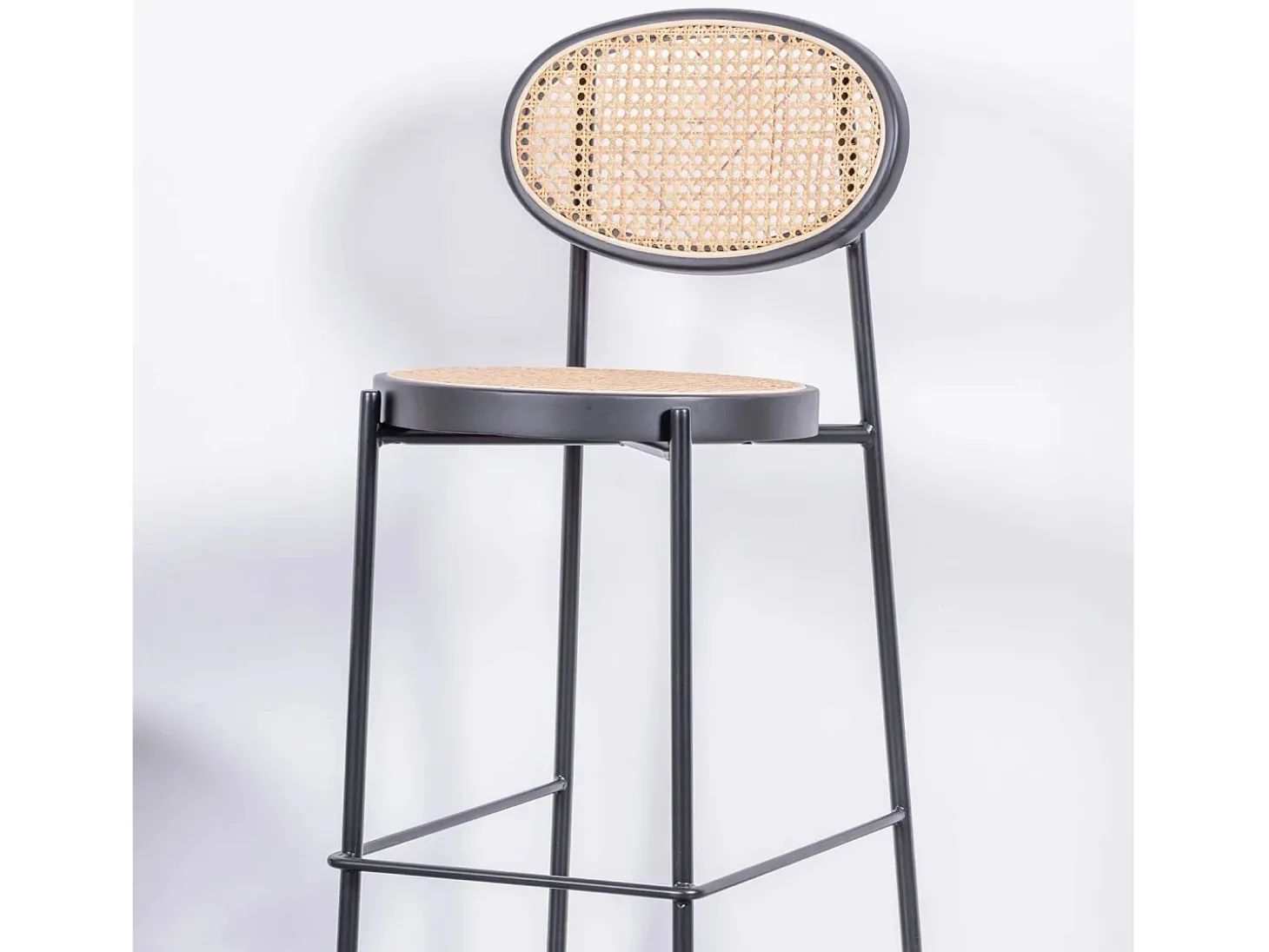 Taburete vintage con diseño clásico en ratán natural - North - Negro