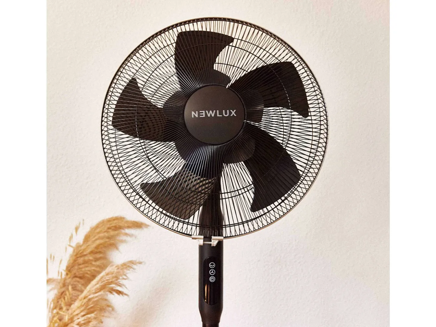 Ventilador de Pie Smart W1050 Negro - Newlux